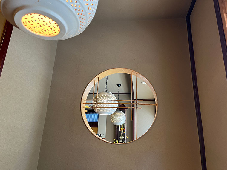 乃木坂長寿庵　店内　飾り窓