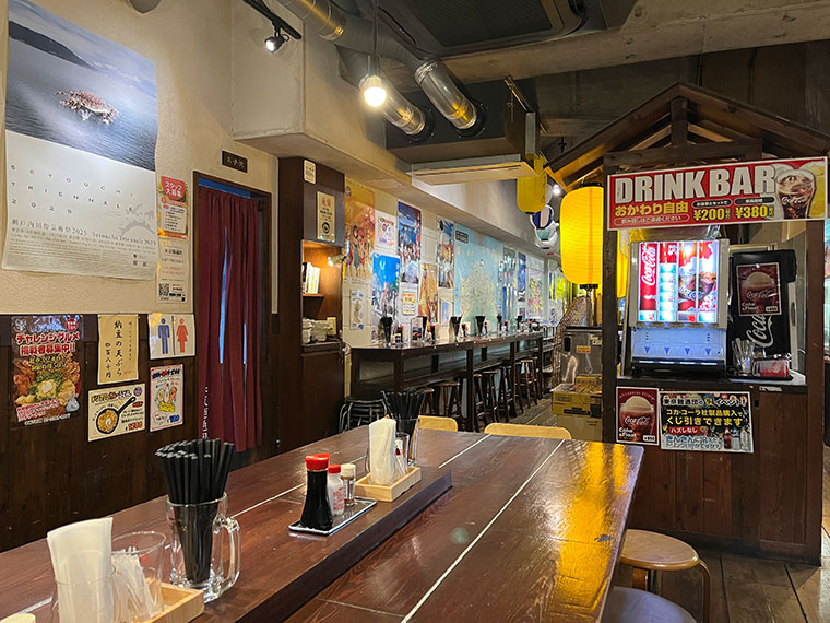 東京麺通団 店内